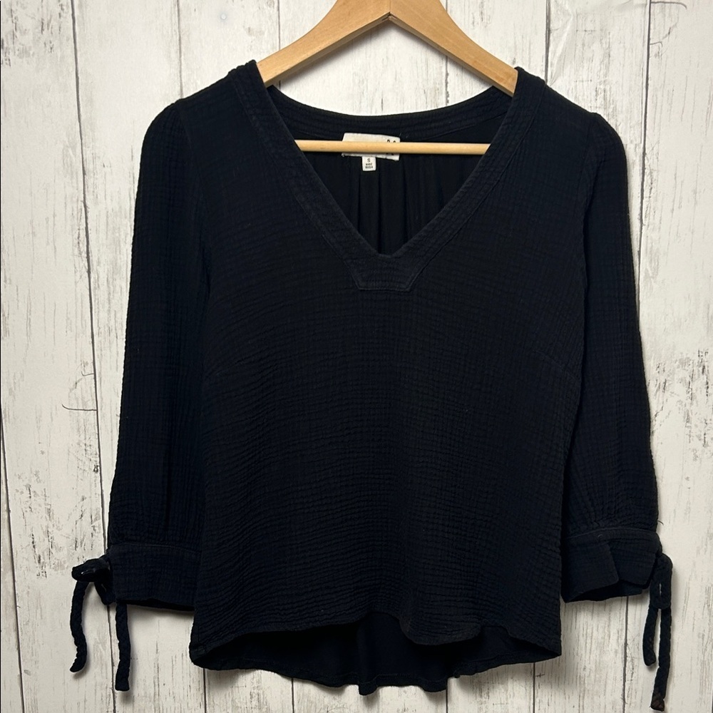 RO & DE Black Gauze Cotton Blend V-Neck Blouse Size Small USA Made